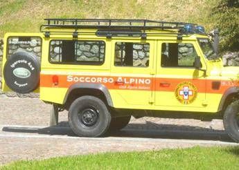 Scivola in una grotta, morto uno speleologo nel Varesotto
