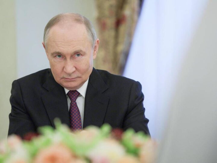 Ucraina, Putin elogia Trump: “È coraggioso, cerca davvero di risolvere il conflitto con Kiev”