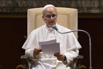 Ucraina-Russia, Meloni sente Papa e Zelensky: Vaticano pronto ad ospitare negoziato