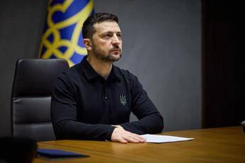 Ucraina, Zelensky: “Tregua se Mosca ferma gli attacchi”. Droni russi su Kiev
