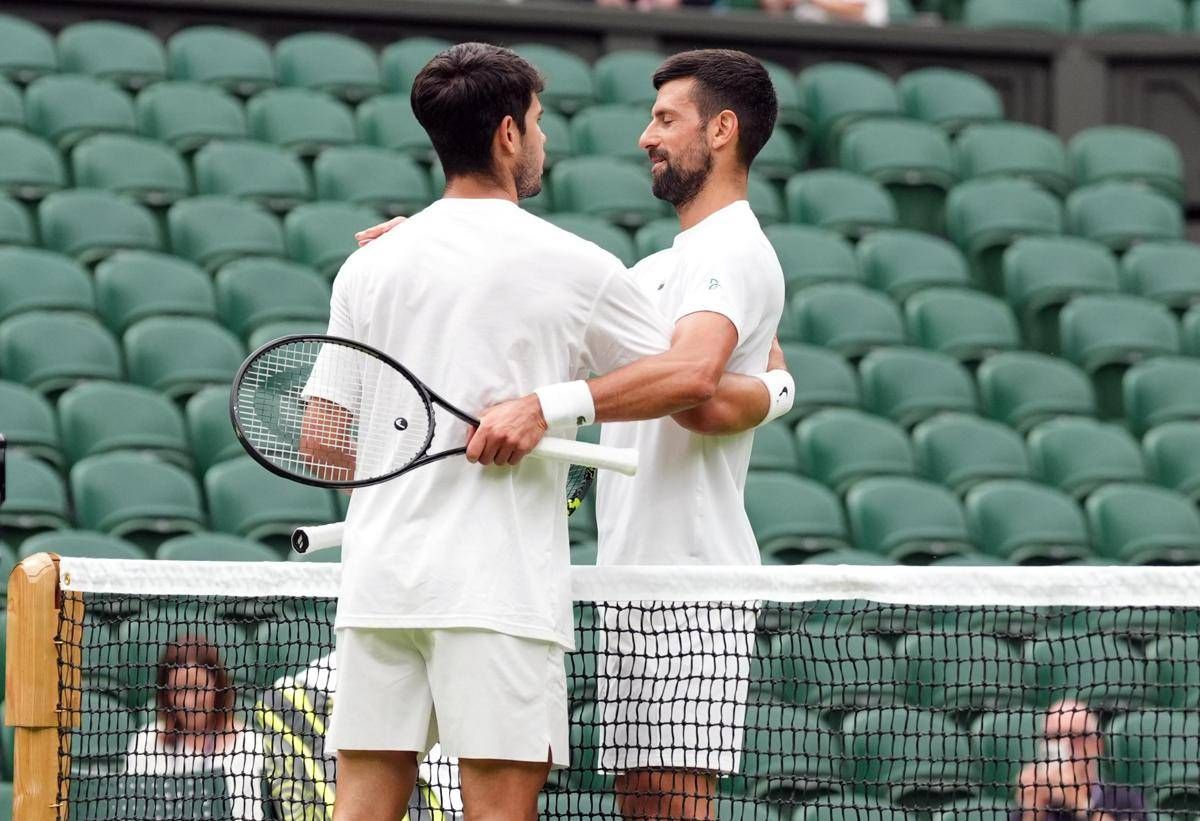 Alcaraz, passante da sogno con Djokovic a Wimbledon. Poi lo ‘sfotte’ – Video