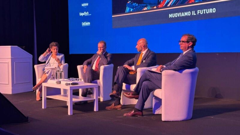 Auto, Aniasa: “Boom dei prezzi frena gli acquisti, dal 2013 costi medi aumentati del 52%”