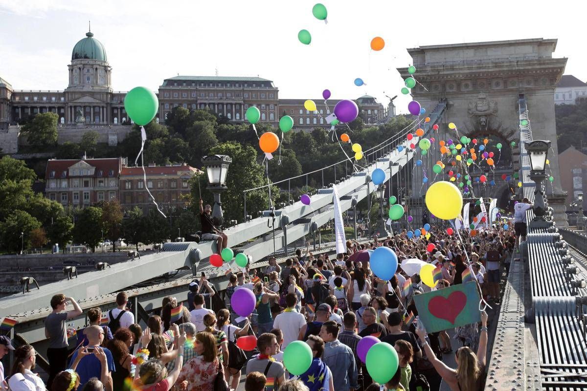 Budapest sfida il divieto di Orban, oggi il Pride: in piazza anche tanti politici italiani