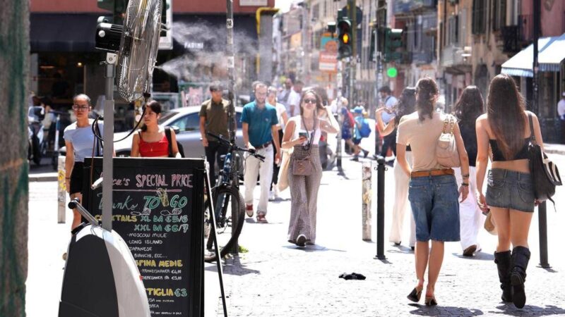 Caldo record, oggi 17 città da bollino rosso: picchi fino ai 40°
