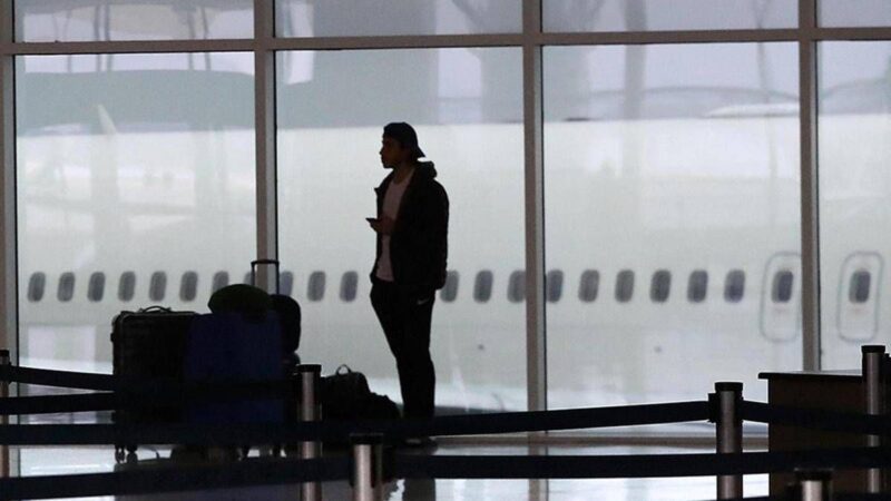 Caos voli e guasto al centro radar, la ricostruzione dell’Enav: “Problema a rete Tim”