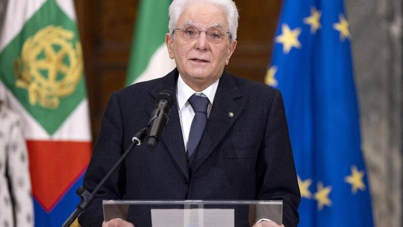 Carceri, Mattarella: “Condizioni preoccupanti, sovraffollamento insostenibile”