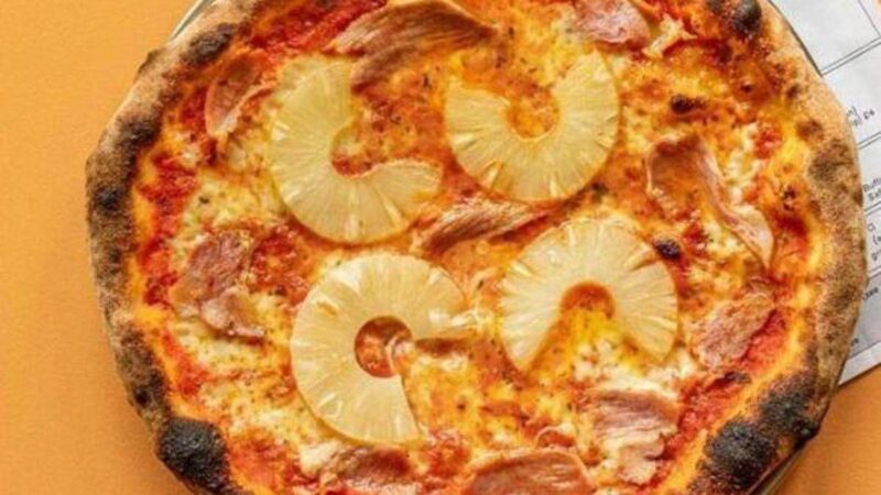 Dalla pizza all’ananas alla carbonara con panna, la top 10 dei ‘crimini in cucina’