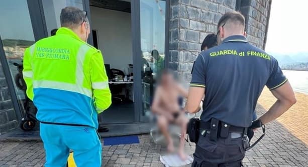 Finanza salva 46enne in difficoltà al largo della spiaggia di Pegli