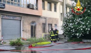 Genova fuoriuscita fumo in via Pieragostini 2