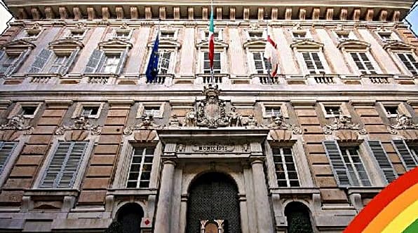 Oggi Genova riconosce le famiglie con due mamme