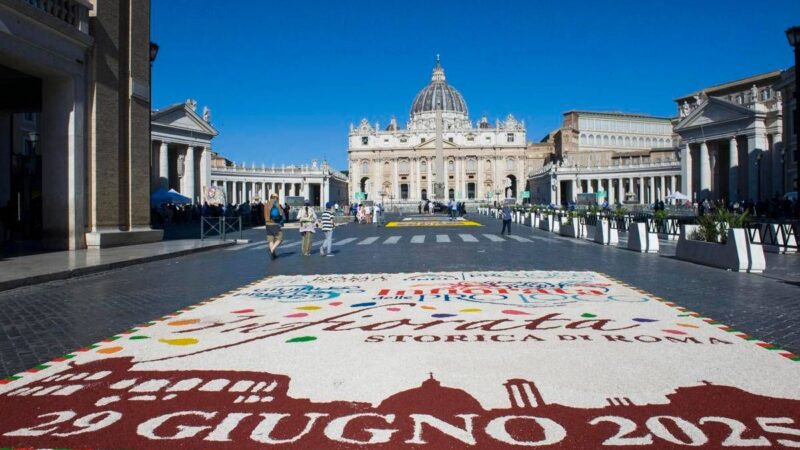 Giubileo delle Pro Loco, volontari e infioratori colorano piazza S.Pietro e via Conciliazione