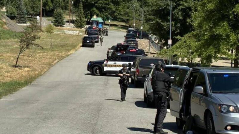 Imboscata ai vigili del fuoco in Idaho, uccisi due pompieri: trovato morto killer