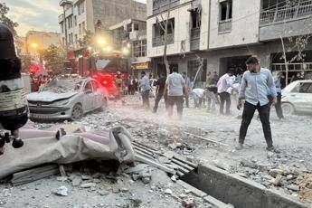 Iran, Israele scatena l’inferno: Teheran giura vendetta