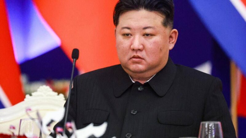 Kim manda i nordcoreani al mare, super-resort con piscine e scivoli