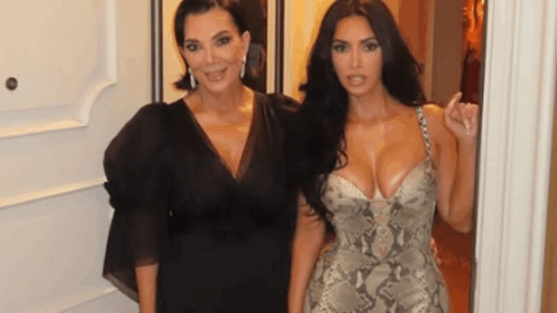 Kris Jenner ruba la scena alle nozze di Bezos: il ‘glow up’ a 69 anni e la somiglianza con Kim Kardashian
