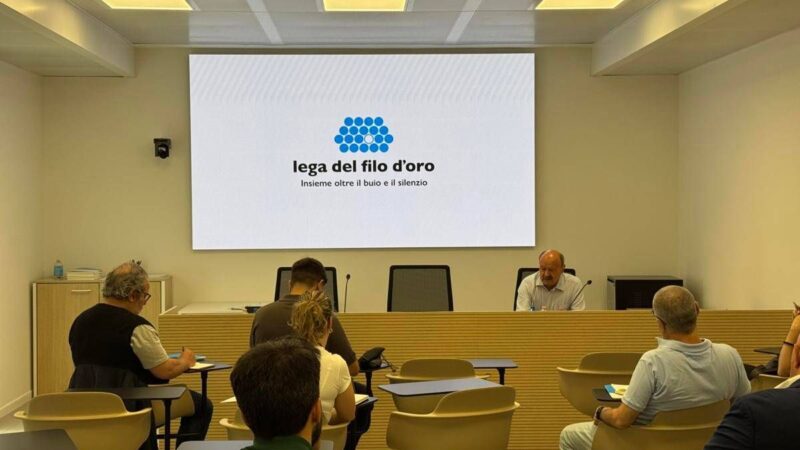 L’ indagine, cresce sensibilità italiani a enti che sostengono chi non vede e sente