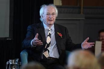 Lyra de ‘La Bussola d’oro’ avrà il suo finale dopo 30 anni: Philip Pullman annuncia l’ultimo libro