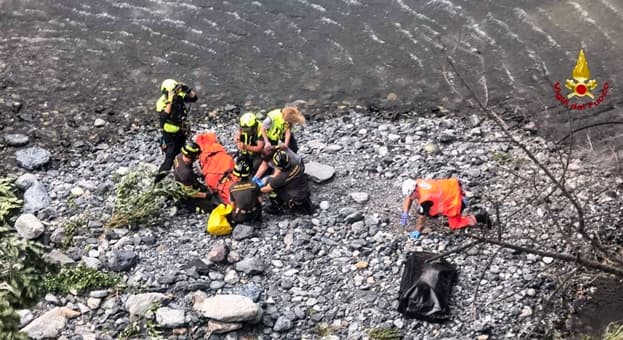 Malore mentre fa il bagno ai laghetti di San Carlo di Cese, sopra Pegli – VIDEO