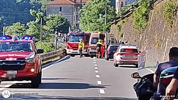 Scontro tra due auto sulla Sp456 Mele Genova, 5 feriti al pronto soccorso