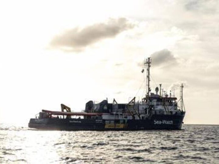 Migranti, Sea Watch: “Avvistati cadaveri al largo delle coste libiche”