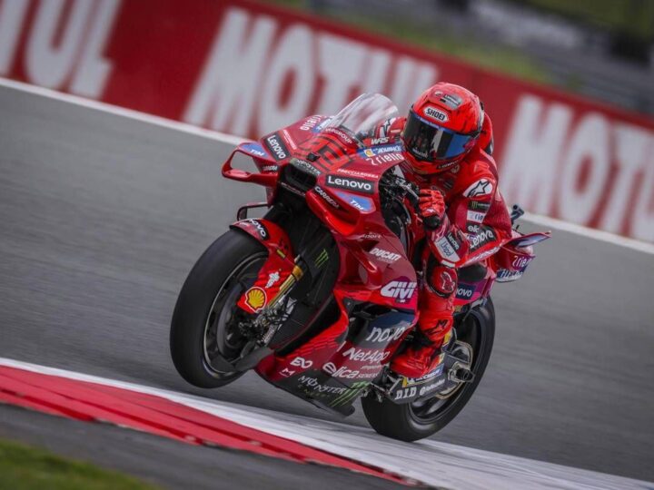 MotoGp, Marc Marquez vince gara sprint ad Assen. Quinto Bagnaia