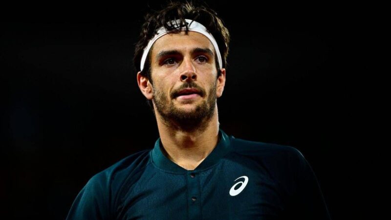 Musetti, obiettivo Wimbledon: in campo per recuperare dall’infortunio – Video