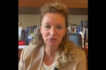 Prato, sindaca Bugetti indagata per corruzione: perquisiti gli uffici comunali