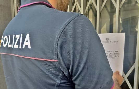 Questore Savona sospende licenza a bar in centro per 15 giorni