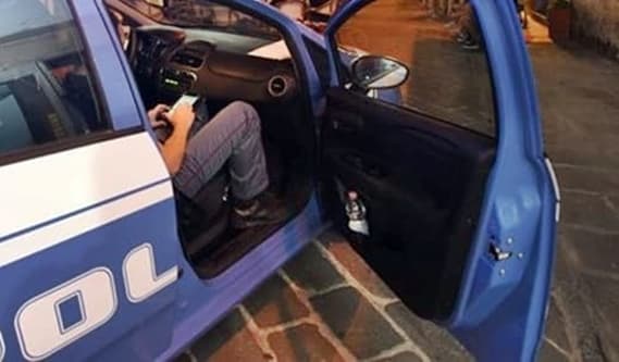 Aggressione tra minorenni in piazza Dante a Genova