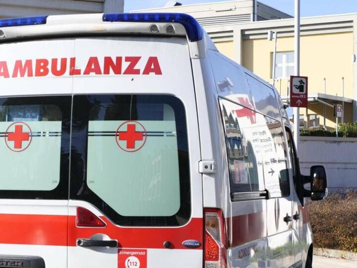 Roma, minorenne accoltellato all’addome: è in codice rosso, fermato un coetaneo