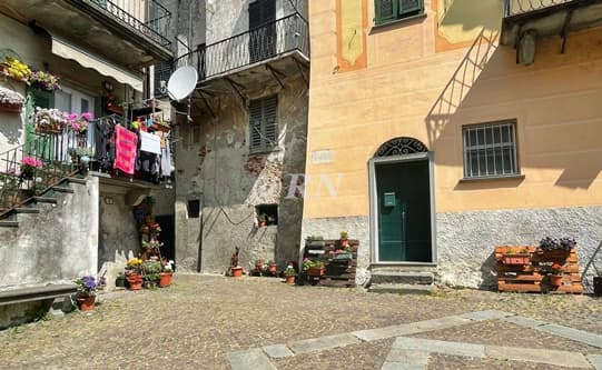 Sassello in centro son tutti in… vasati