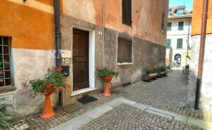 Sassello in centro tutti invasati 6