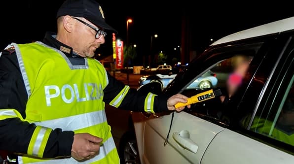 Alessandria controlli “Stragi del sabato”: ritirate quattro patenti