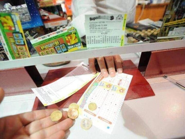 Superenalotto, numeri combinazione vincente oggi 28 giugno