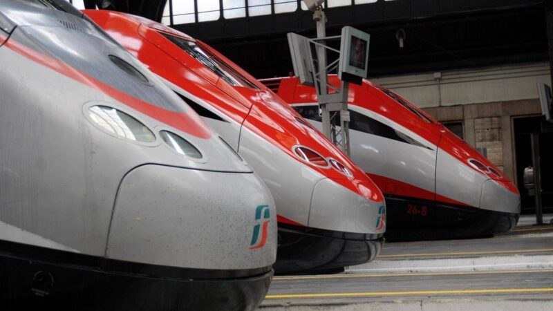 Treni, rallentamenti su Roma-Napoli: ritardi fino a due ore