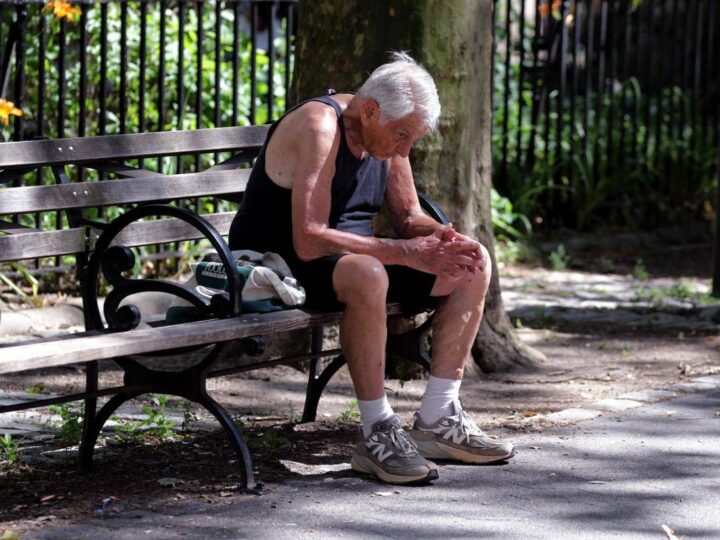 Caldo fa invecchiare male e mina lo spirito di squadra: cosa dice la scienza