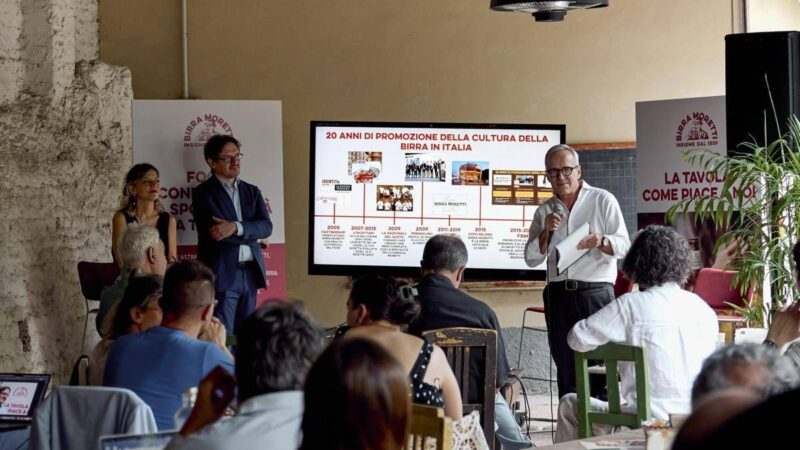 Consumi, più spontaneità e meno formalità: 71% italiani cerca contesti senza etichette