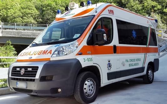 Malore in mare a Bogliasco, 60enne muore davanti al figlio
