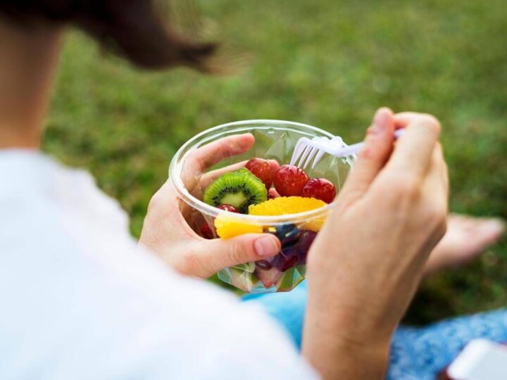 Da colazione a spuntini freschi, il decalogo per combattere il caldo