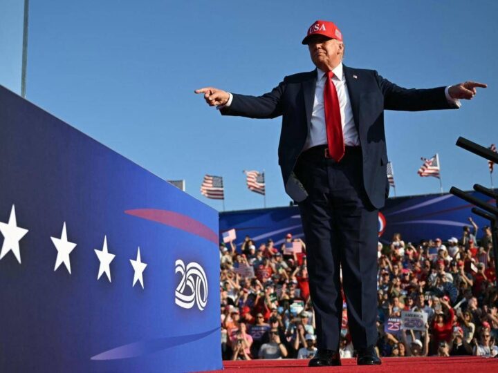 Dazi Usa, Trump annuncia: “Lettere per informare i Paesi sulle tariffe”