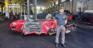 Distrutta falsa Ferrari F430 costruita contraffatta ad Asti 2