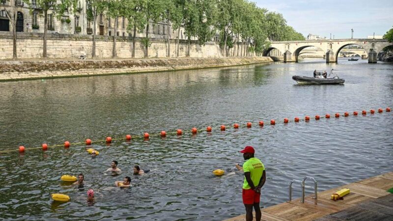Francia, da oggi è possibile tuffarsi nella Senna a Parigi