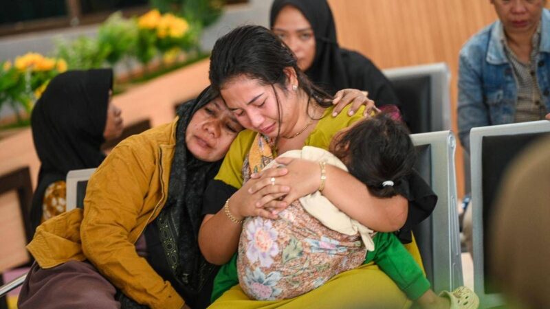 Indonesia, affonda traghetto: 4 morti, 38 i dispersi