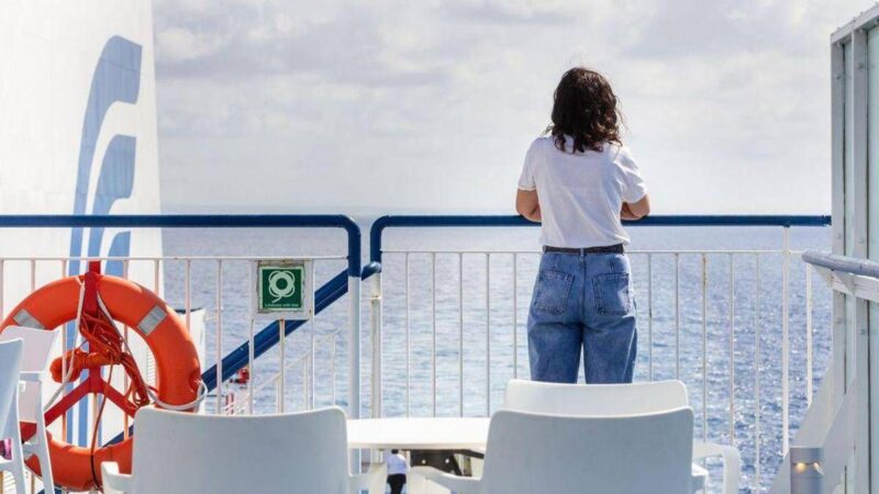 Island hopping in Sicilia, come ‘saltare’ da un’isola all’altra con il traghetto a portata di app