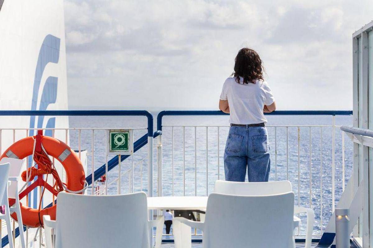 Island hopping in Sicilia, come ‘saltare’ da un’isola all’altra con il traghetto a portata di app