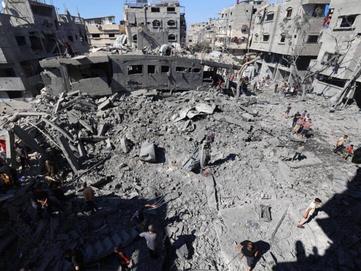 Nuovi raid a Gaza: “Almeno 35 morti”. Fonti: “Israele non ha ancora deciso sulla tregua”