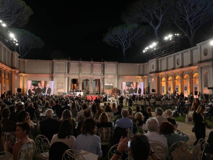 Premio Strega, stasera il vincitore: chi sono i finalisti e come vedere la cerimonia in diretta