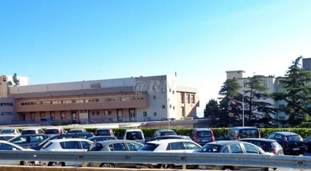 Savona aggressioni nella notte, in tre al pronto soccorso, uno in codice rosso