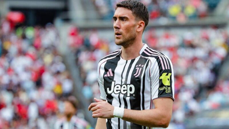 Vlahovic, polemica social: like al post di Bellingham dopo il ko della Juve con il Real