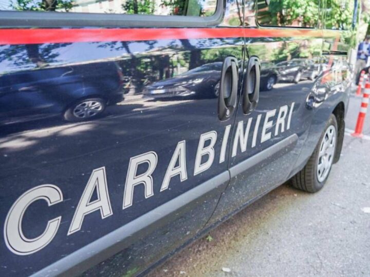 Dramma a Tortona, bimba di 3 anni trovata morta in casa: arrestata la mamma